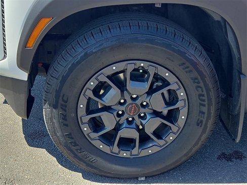 Used 2023 Nissan Frontier Pro-X w/ Pro-X Premium Package image 9