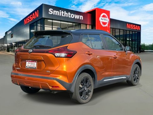 Certified 2022 Nissan Kicks SR w/ Premium Package image 6