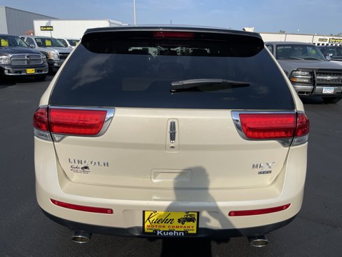 Used 2014 Lincoln MKX AWD w/ Equipment Group 102A image 7
