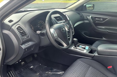 Used 2017 Nissan Altima 2.5 SV image 16