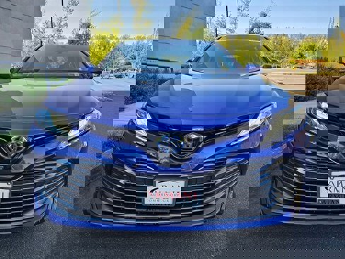 Used 2018 Toyota Camry XLE image 14