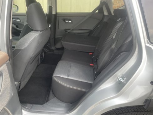 Used 2022 Nissan Rogue SV image 54