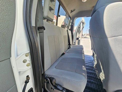 Used 2014 Ford F550 4x4 SuperCab Super Duty image 21