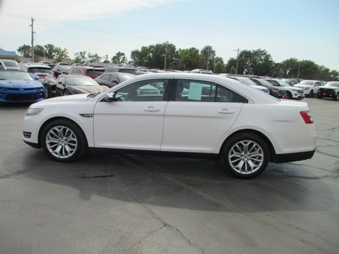 Used 2016 Ford Taurus Limited image 7