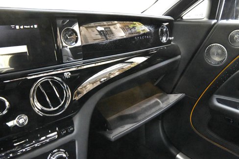 Used 2024 Rolls-Royce Spectre w/ Spectre Launch Package image 19