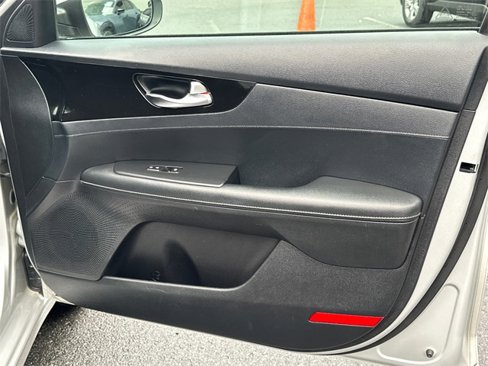 Used 2019 Kia Forte S image 11