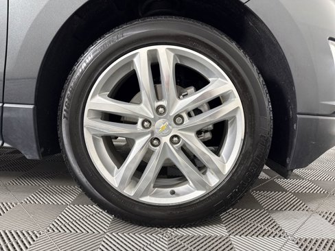 Used 2018 Chevrolet Equinox Premier image 10
