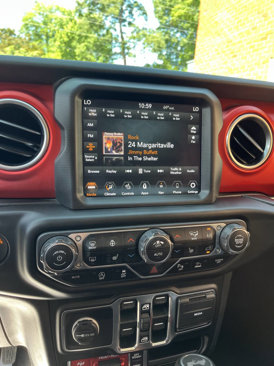 Used 2021 Jeep Wrangler Unlimited Sahara w/ Dual Top Group image 10