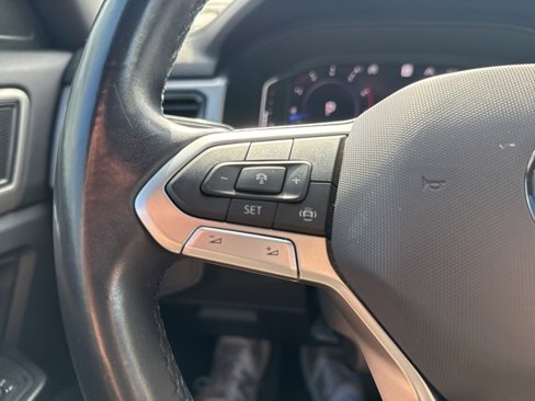 Used 2020 Volkswagen Atlas Cross Sport SEL image 17