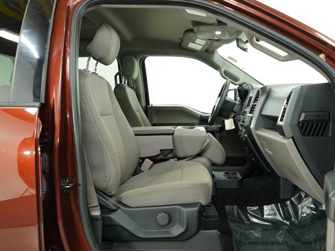 Used 2016 Ford F150 XLT image 10
