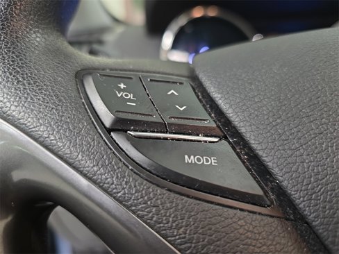 Used 2012 Hyundai Sonata Hybrid w/ Ultimate Pkg image 19