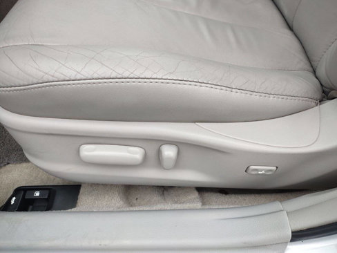 Used 2010 Toyota Camry XLE image 13