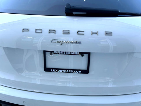 Used 2017 Porsche Cayenne Platinum Edition image 32