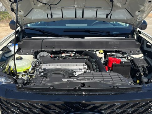 New 2025 Ford Maverick XLT w/ XLT Luxury Package image 10
