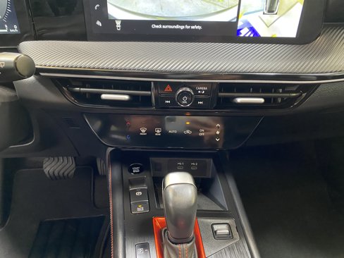 Used 2025 Nissan Kicks SR image 42