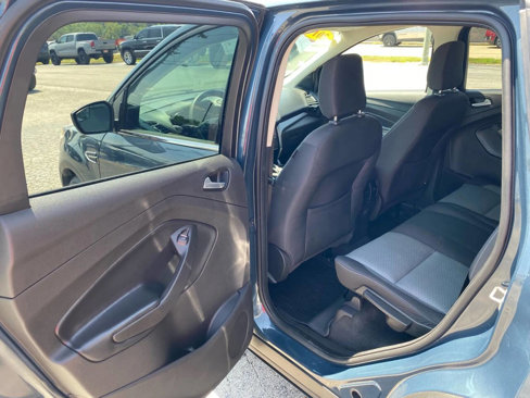 Used 2019 Ford Escape SE image 21