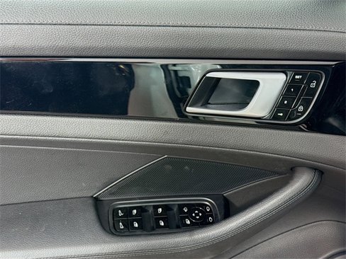 Certified 2021 Porsche Panamera image 15