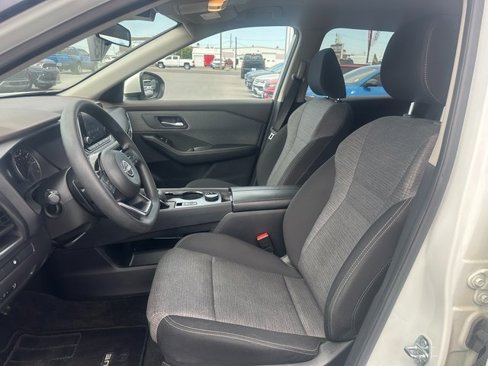 Used 2023 Nissan Rogue SV image 15