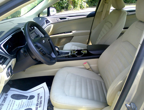 Used 2015 Ford Fusion SE image 35