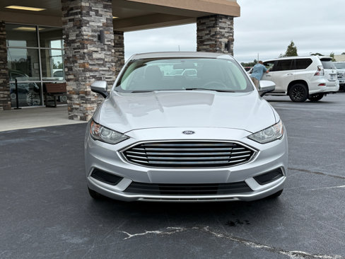 Used 2017 Ford Fusion SE w/ Fusion SE Technology Package image 7