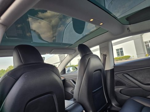 Used 2018 Tesla Model 3 Long Range image 40