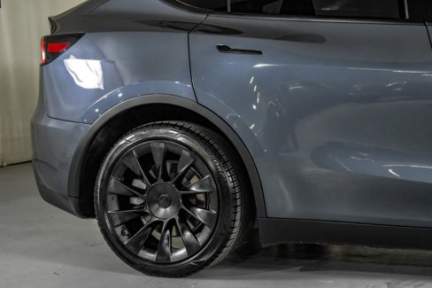 Used 2020 Tesla Model Y Long Range image 6