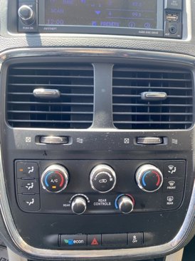 Used 2019 Dodge Grand Caravan SE image 29
