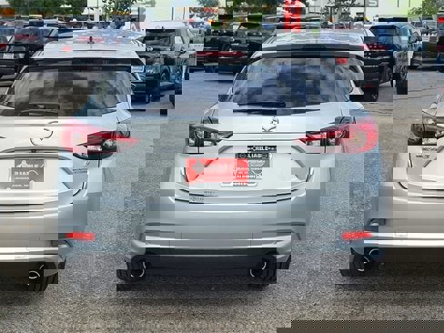 Used 2018 MAZDA MAZDA3 Touring image 10