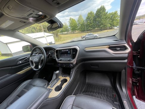Used 2017 GMC Acadia Denali w/ Technology Package image 12