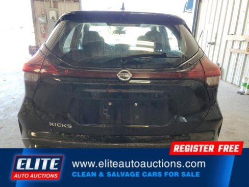 Used 2021 Nissan Kicks S image 12