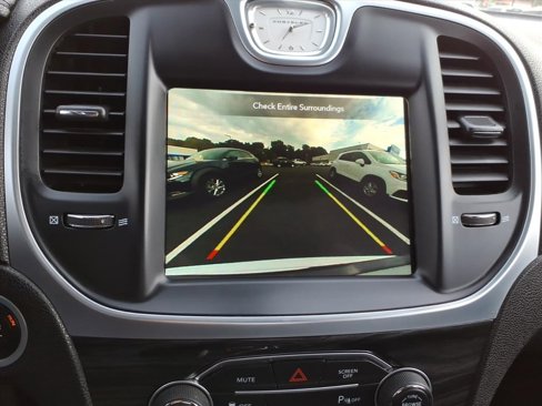 Used 2021 Chrysler 300 Touring L image 15