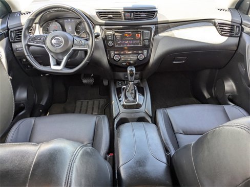 Used 2022 Nissan Rogue Sport SL w/ Premium Package image 17