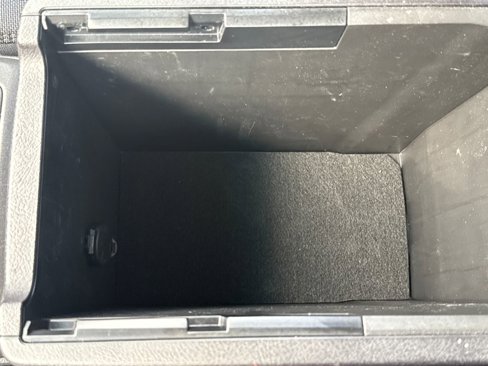 Used 2016 Toyota Camry LE image 25