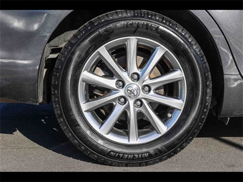 Used 2011 Toyota Camry Hybrid image 8