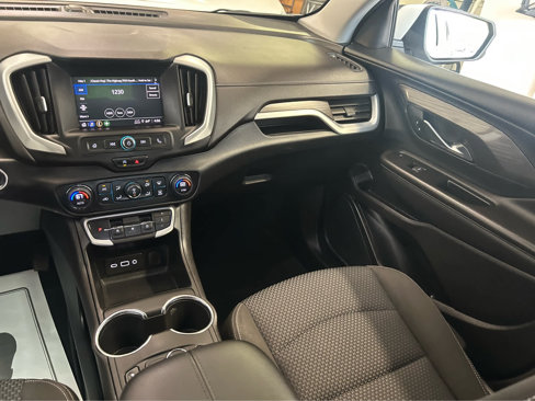 Used 2023 GMC Terrain SLE w/ Driver Convenience Package image 12