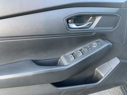 Used 2023 Honda Accord LX image 12