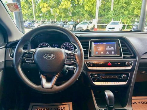 Used 2018 Hyundai Sonata SE image 10
