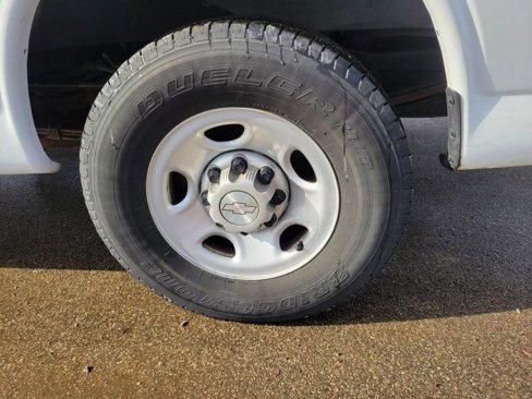 Used 2019 Chevrolet Express 2500 w/ Driver Convenience Package image 18