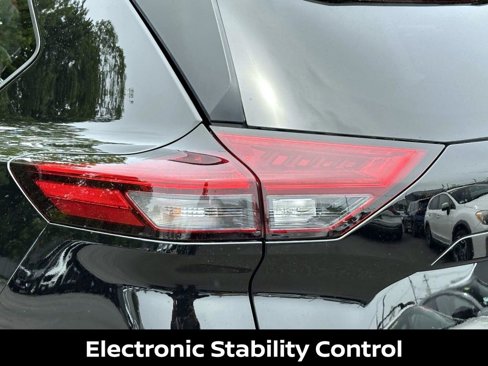 Certified 2022 Nissan Rogue SV image 13