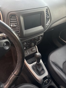 Used 2019 Jeep Compass Latitude image 9