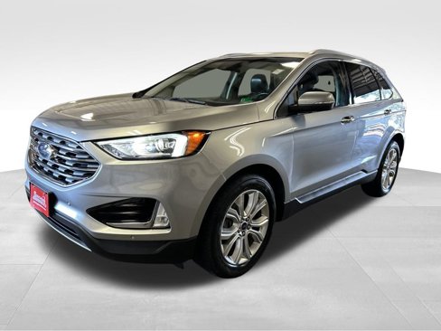 Used 2020 Ford Edge Titanium image 2
