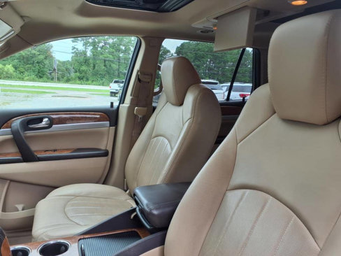 Used 2012 Buick Enclave Leather image 16