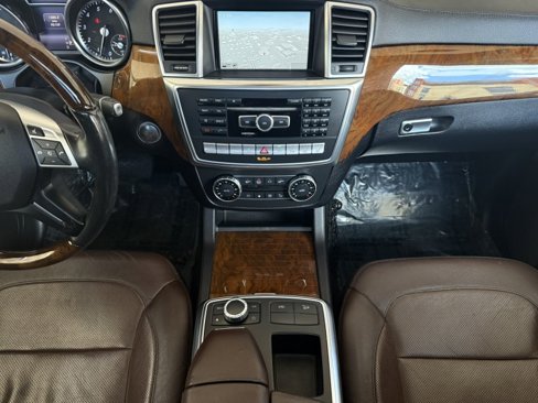 Used 2015 Mercedes-Benz GL 450 4MATIC image 19
