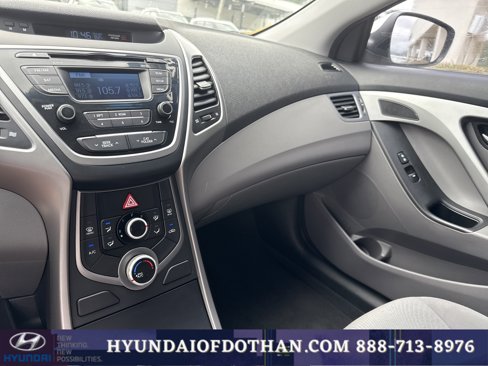 Used 2016 Hyundai Elantra SE image 9