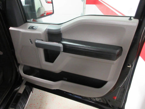 Used 2018 Ford F150 XLT w/ Equipment Group 302A Luxury image 25
