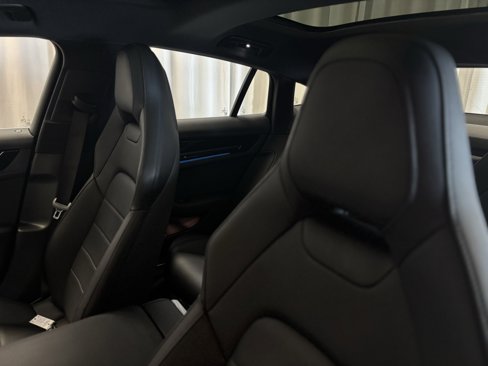 New 2025 Porsche Panamera 4 image 7