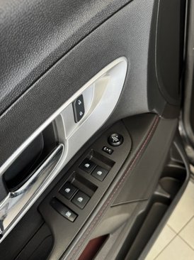 Used 2015 Chevrolet Equinox LT image 9