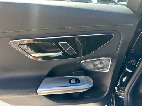 Used 2024 Mercedes-Benz C 300 Sedan image 27