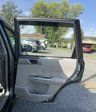 Used 2010 Subaru Forester 2.5X image 11