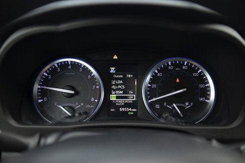 Used 2018 Toyota Highlander SE image 4